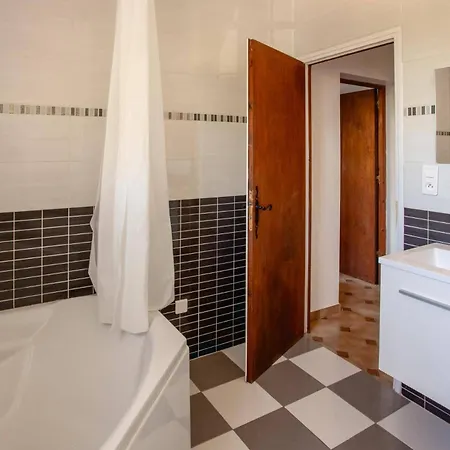 Villa Glycines By Aumes